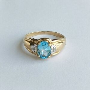 Swiss Blue Topaz Diamond 10k Gold Ring size 7 🆕